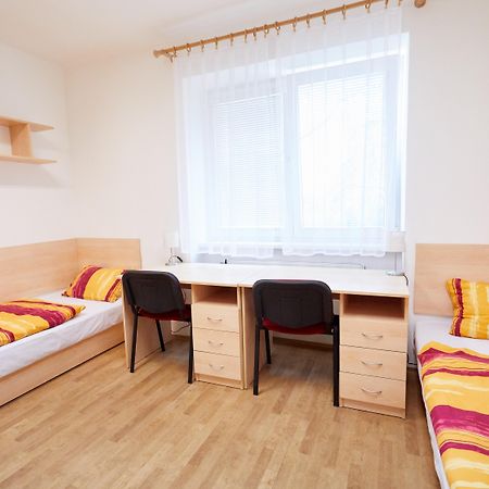 University Hotel Πράγα Εξωτερικό φωτογραφία