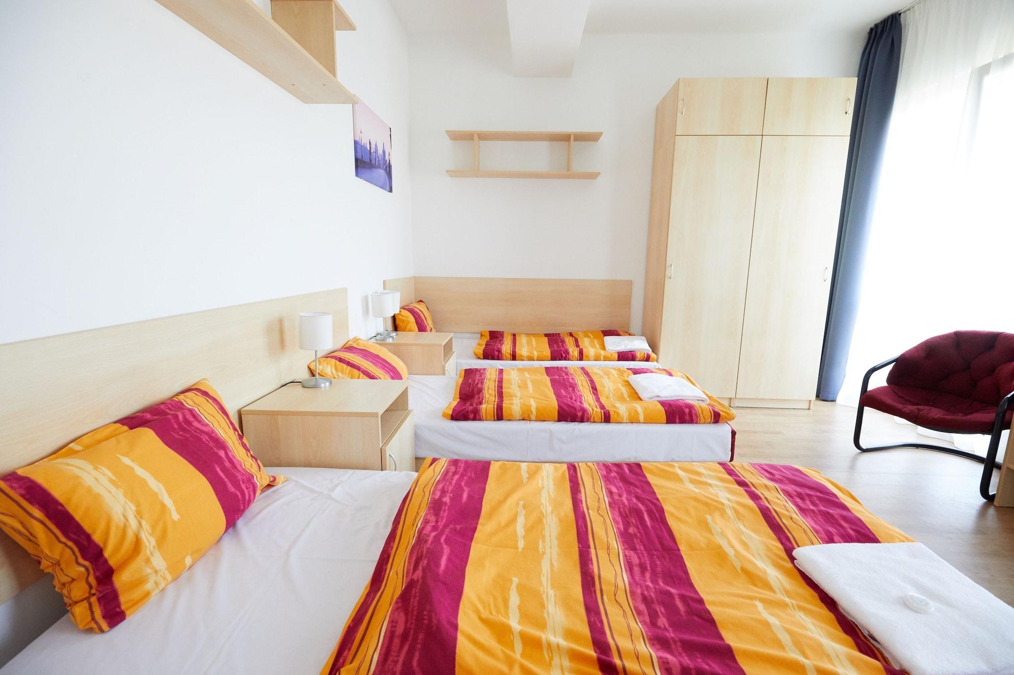 University Hotel Πράγα Εξωτερικό φωτογραφία