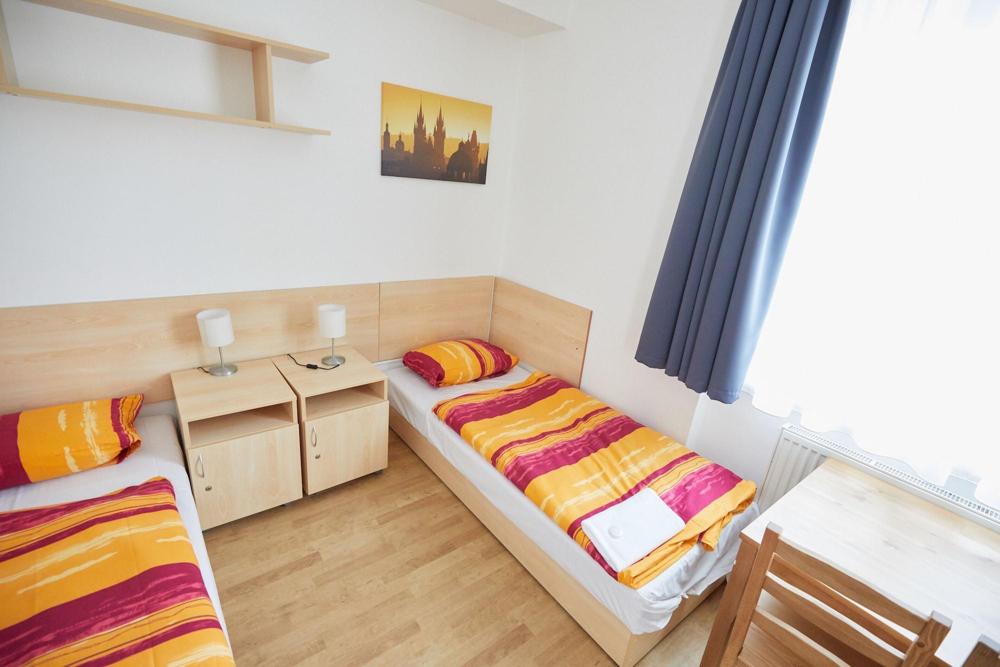 University Hotel Πράγα Εξωτερικό φωτογραφία