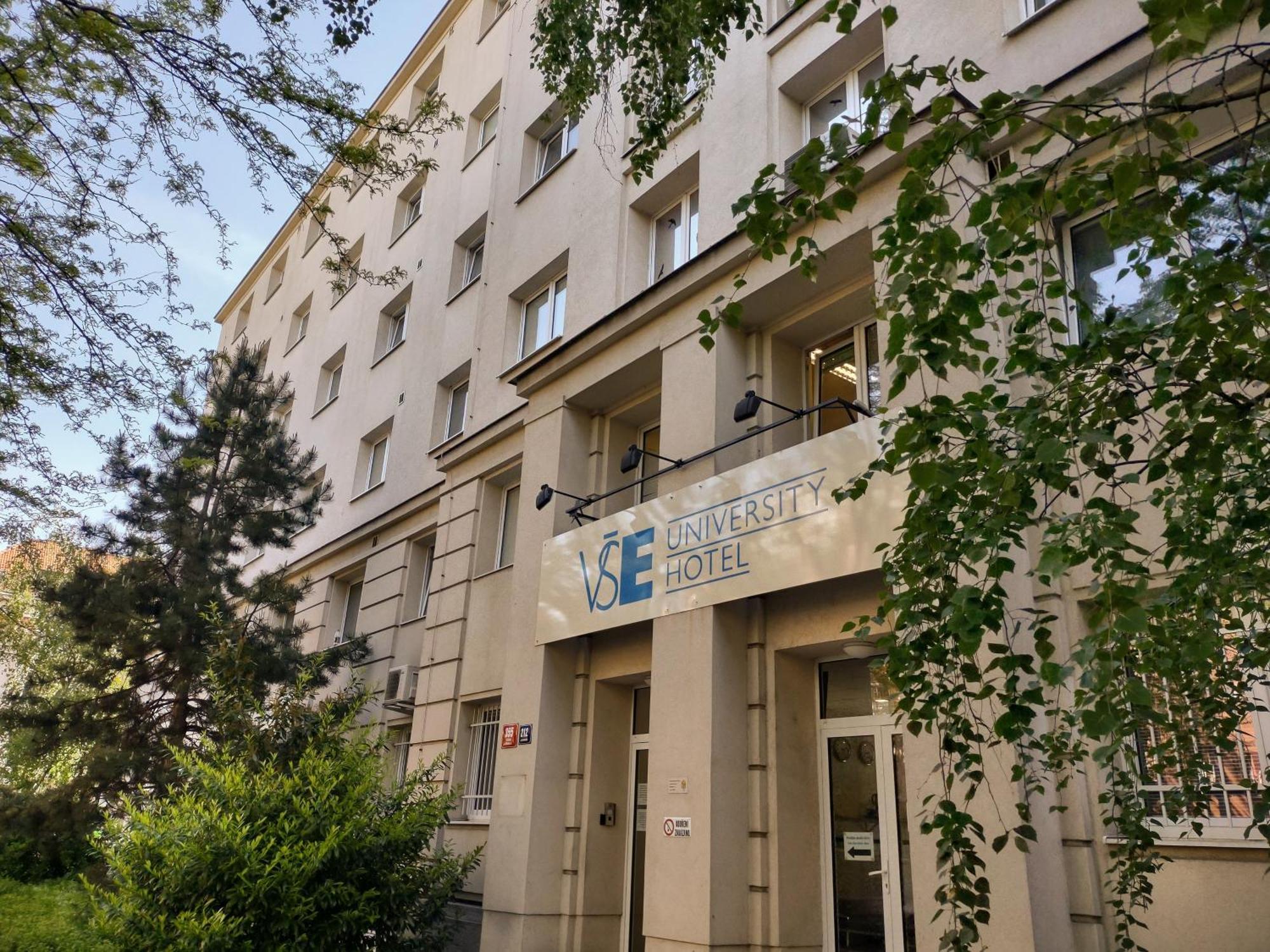 University Hotel Πράγα Εξωτερικό φωτογραφία