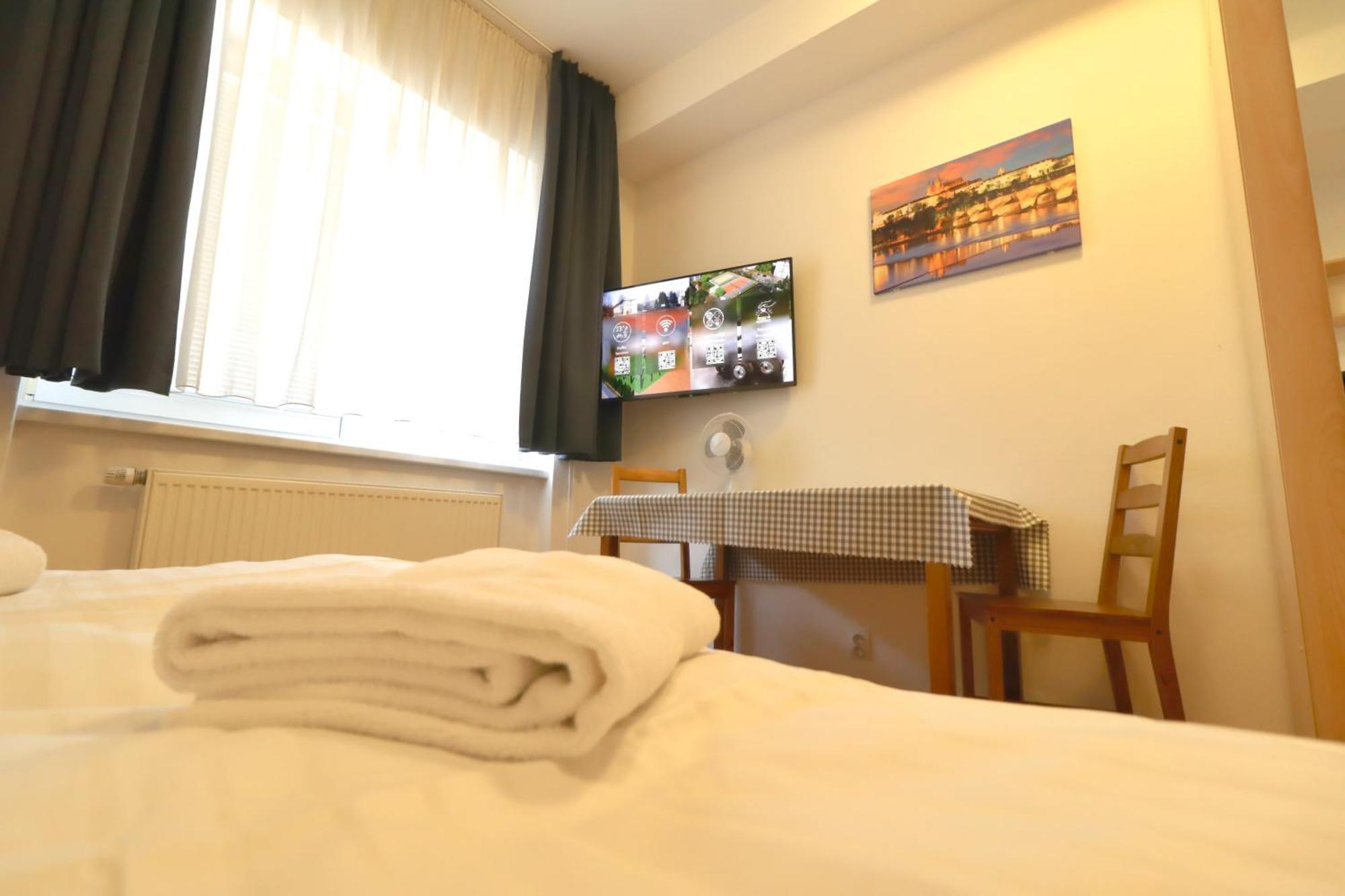 University Hotel Πράγα Εξωτερικό φωτογραφία