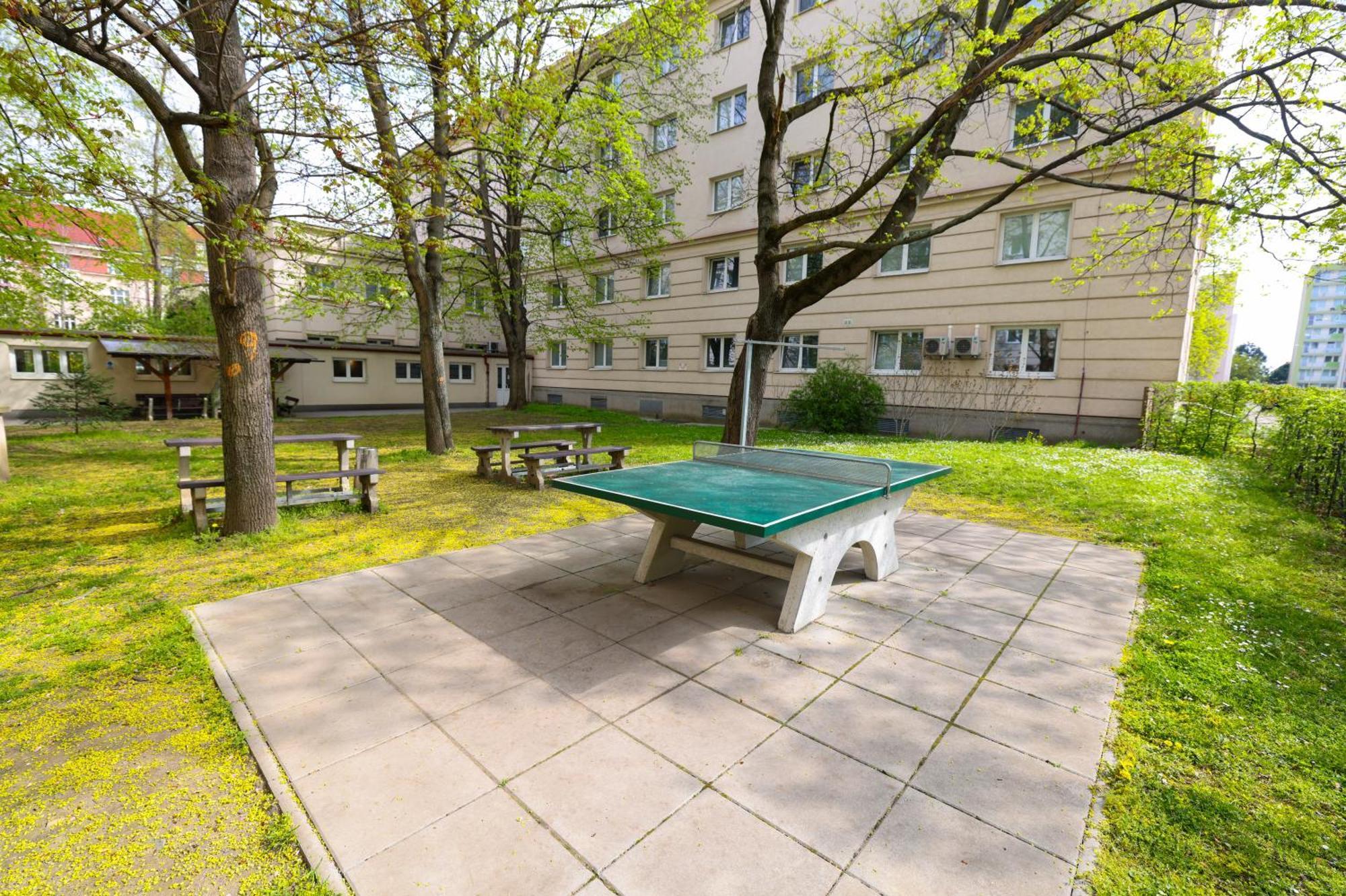 University Hotel Πράγα Εξωτερικό φωτογραφία