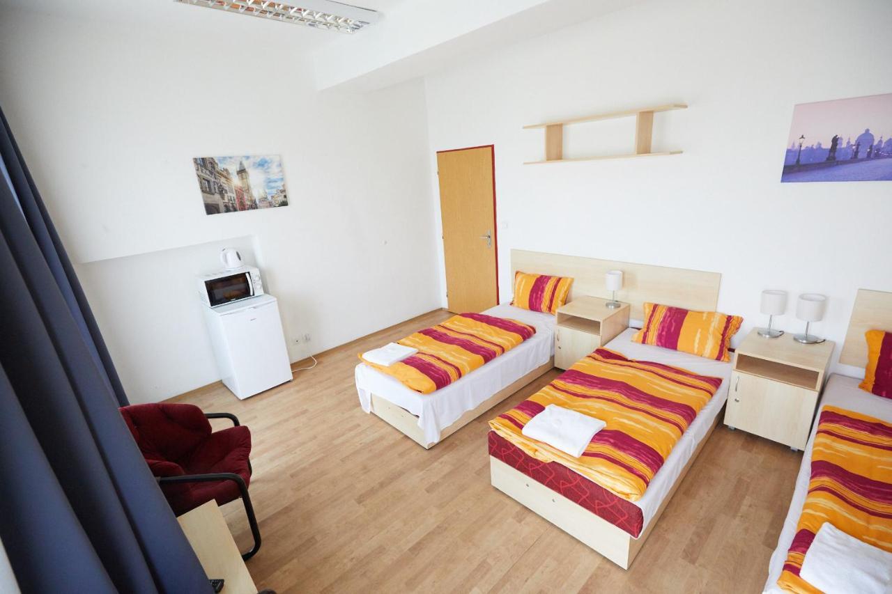 University Hotel Πράγα Εξωτερικό φωτογραφία