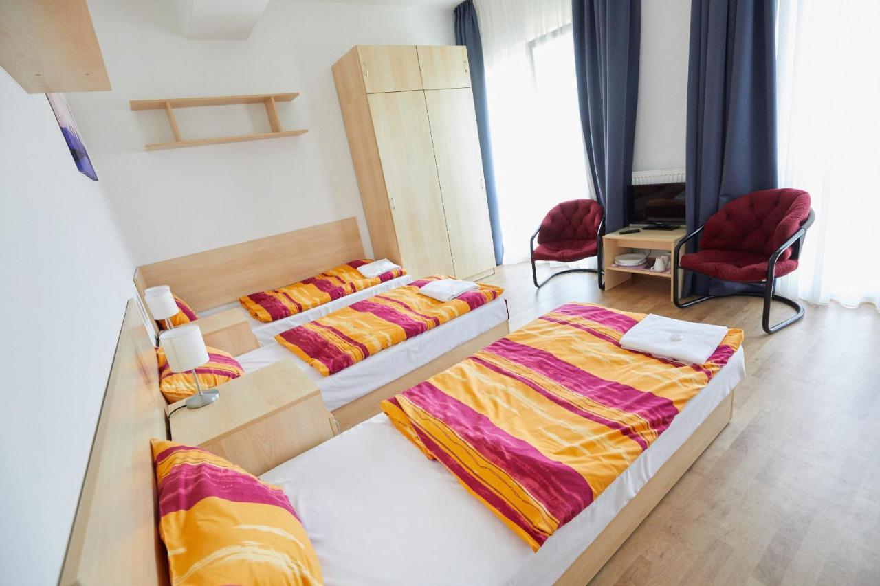 University Hotel Πράγα Εξωτερικό φωτογραφία